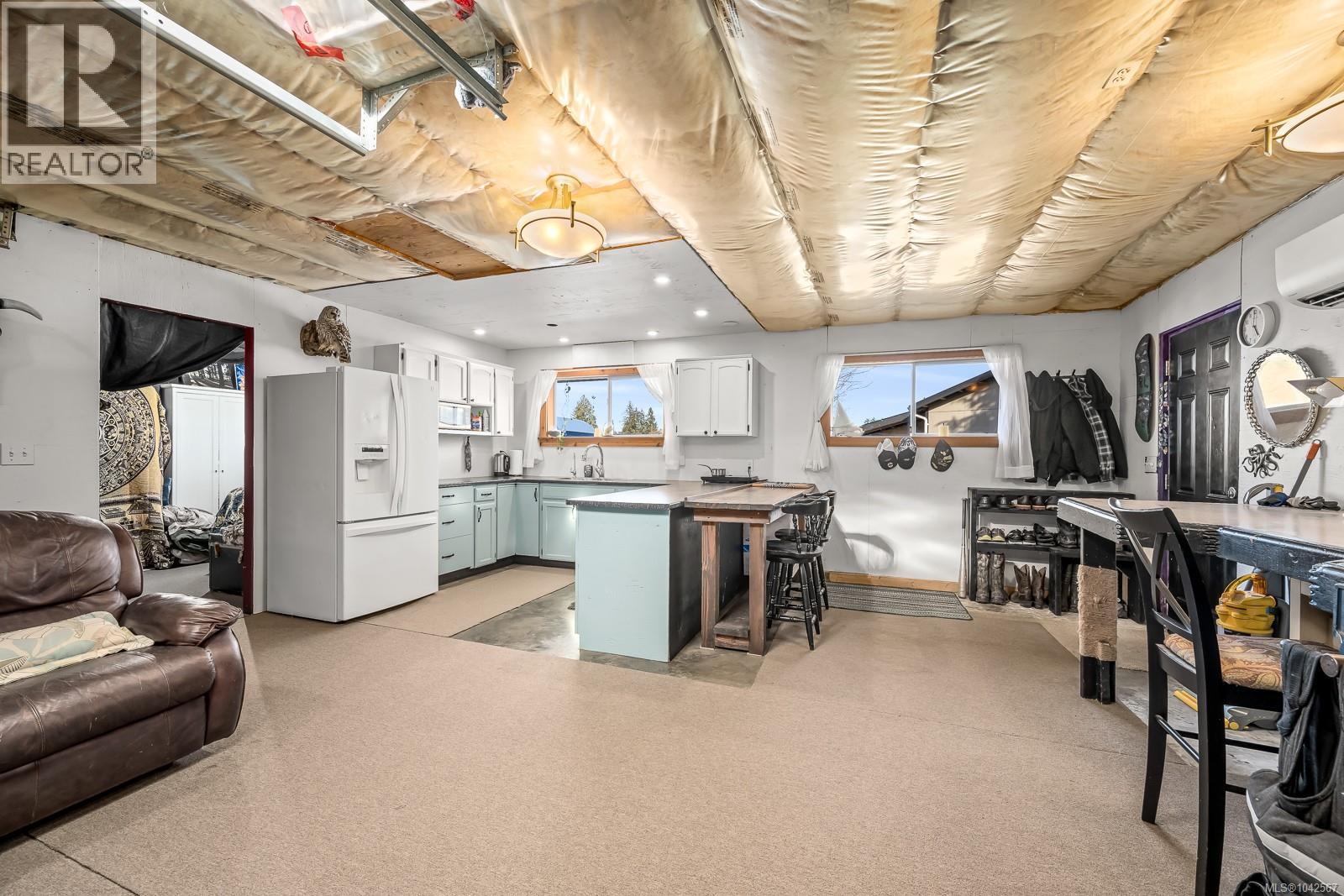 6104 Ledingham Rd - 48