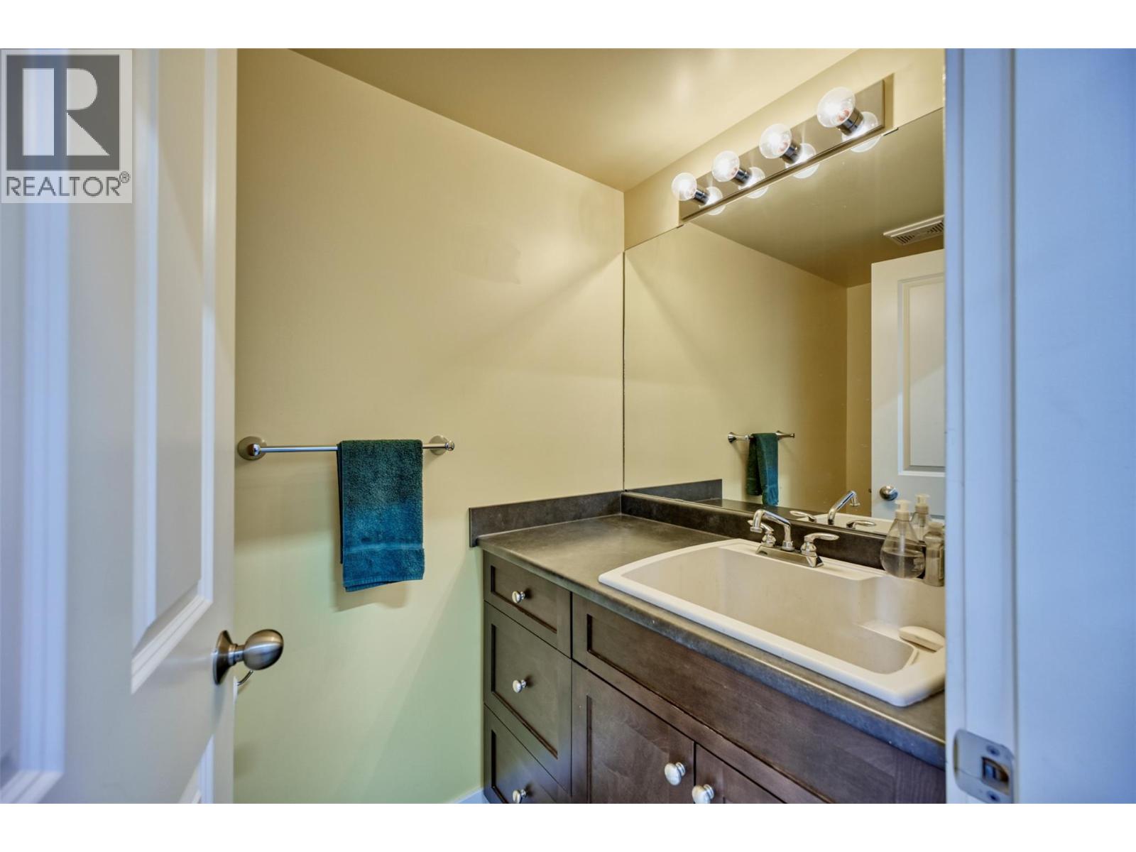 #10 5803 LAKESHORE Drive - 11