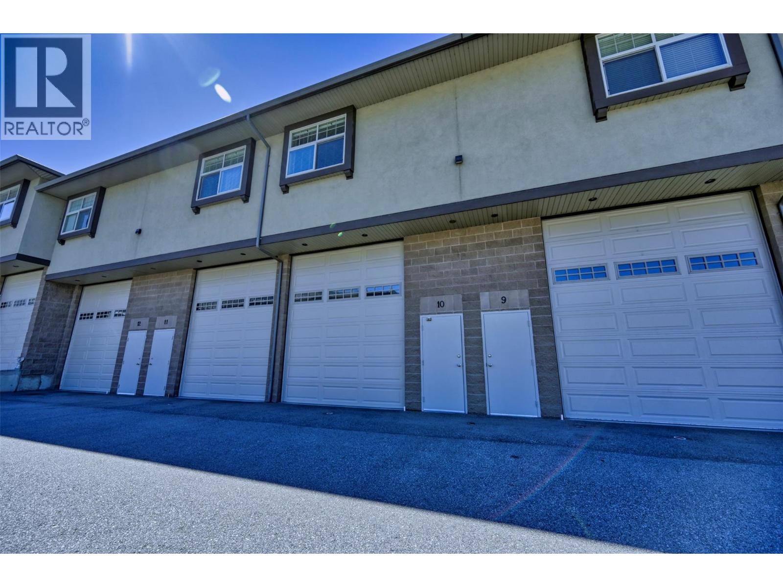 #10 5803 LAKESHORE Drive - 19