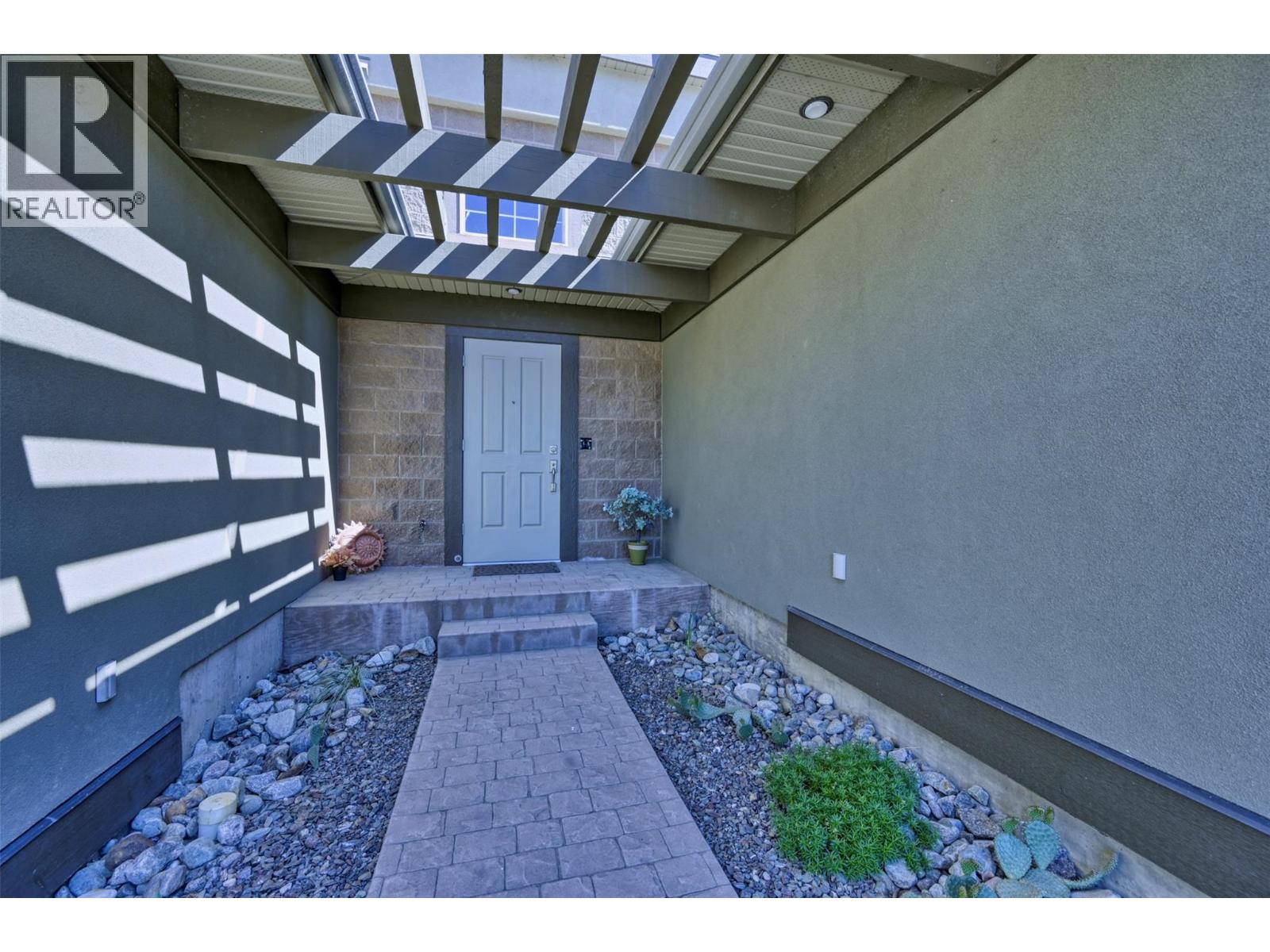 #10 5803 LAKESHORE Drive - 17