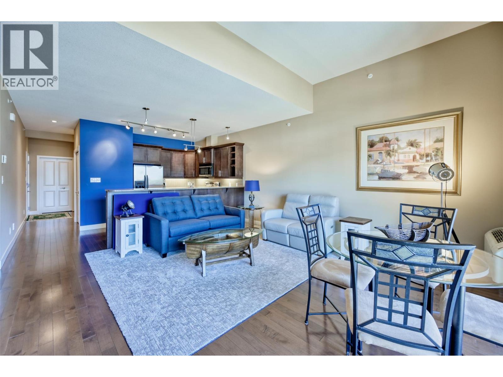#10 5803 LAKESHORE Drive - 4