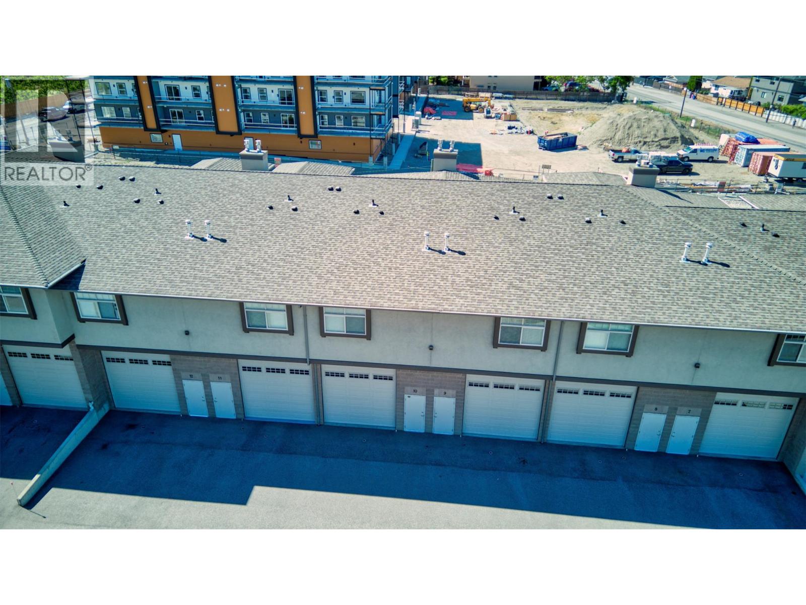 #10 5803 LAKESHORE Drive - 24