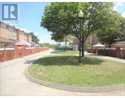 140 - 254 John Garland Boulevard, Toronto, ON M9V1N8 Photo 10