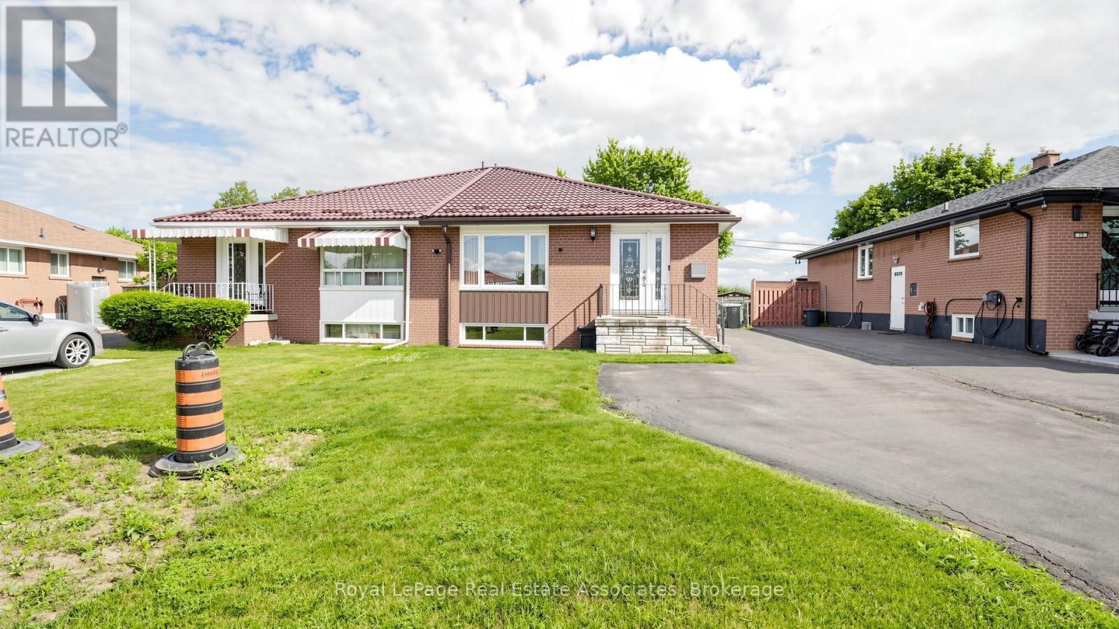 71 ADDINGTON CRESCENT - 1