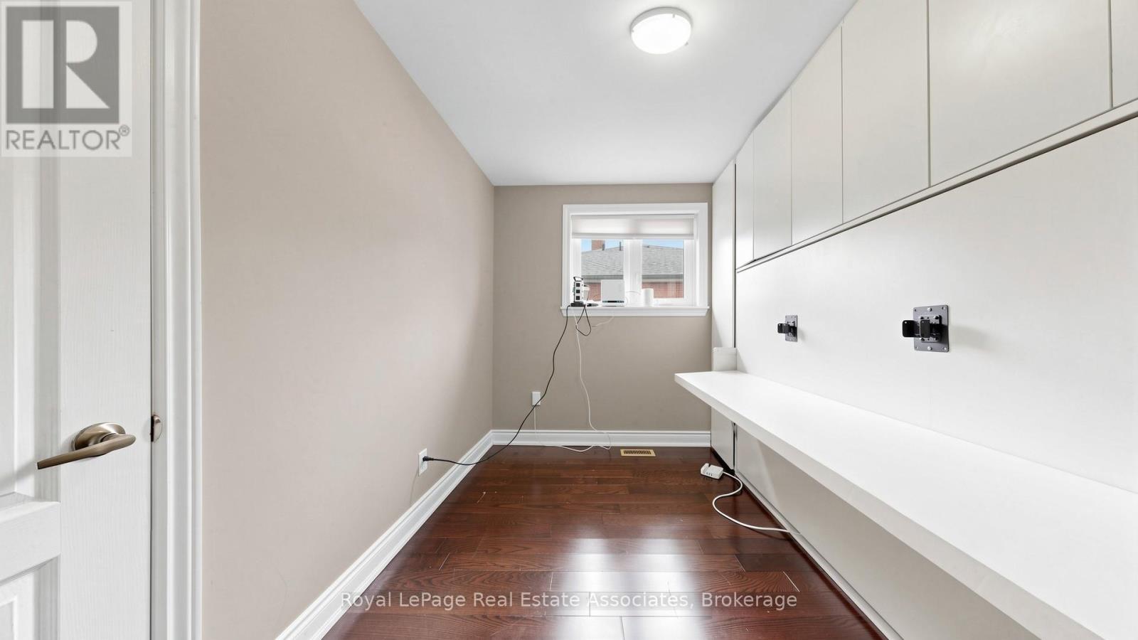 71 ADDINGTON CRESCENT - 21