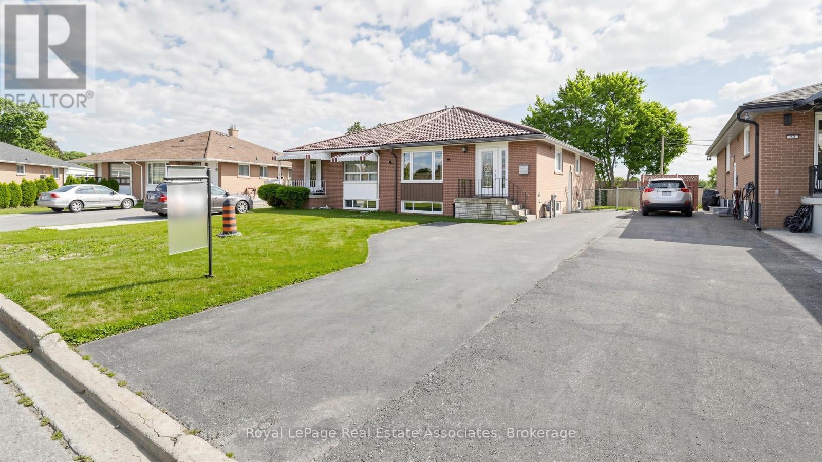 71 ADDINGTON CRESCENT - 3