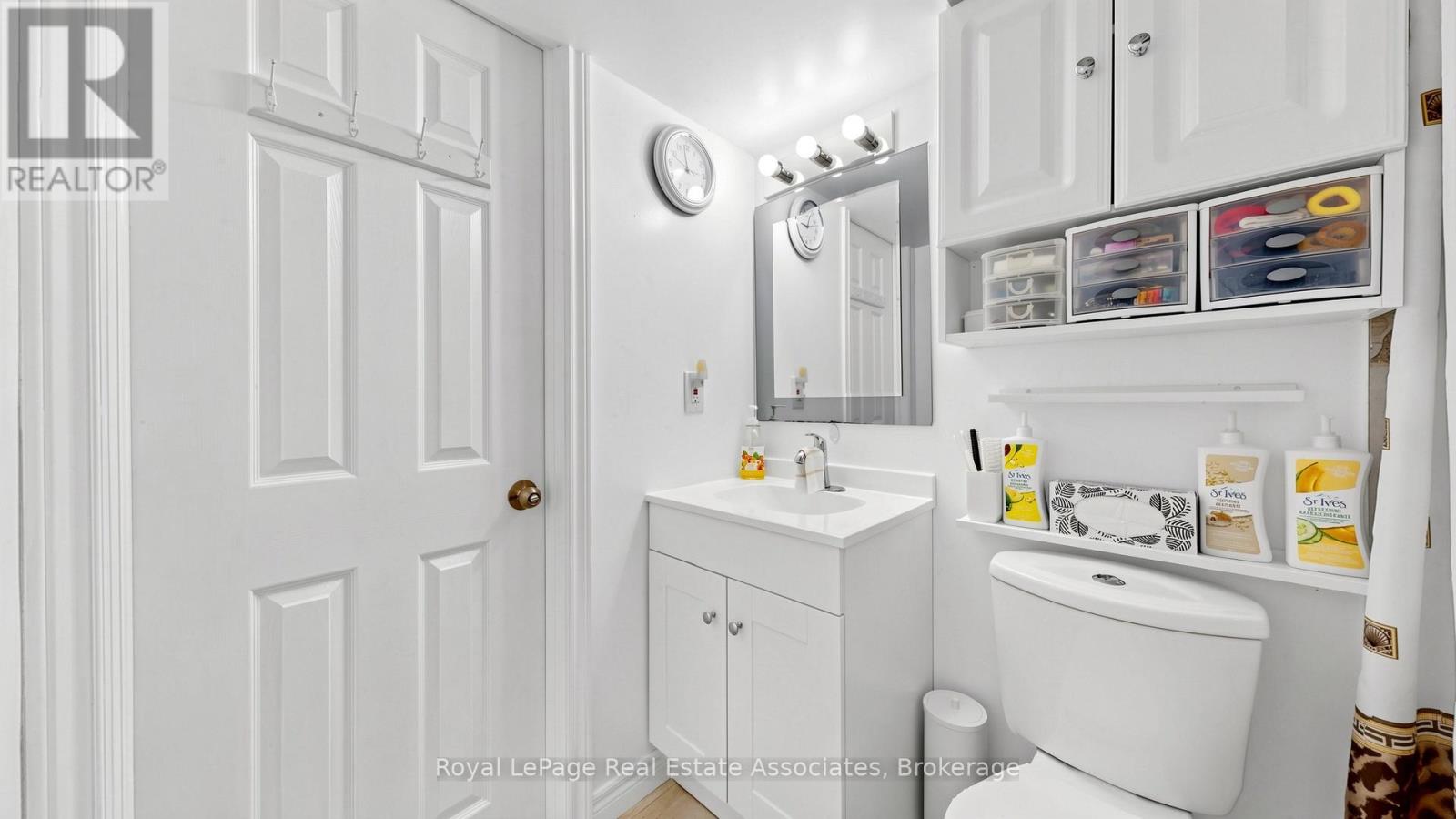 71 ADDINGTON CRESCENT - 38