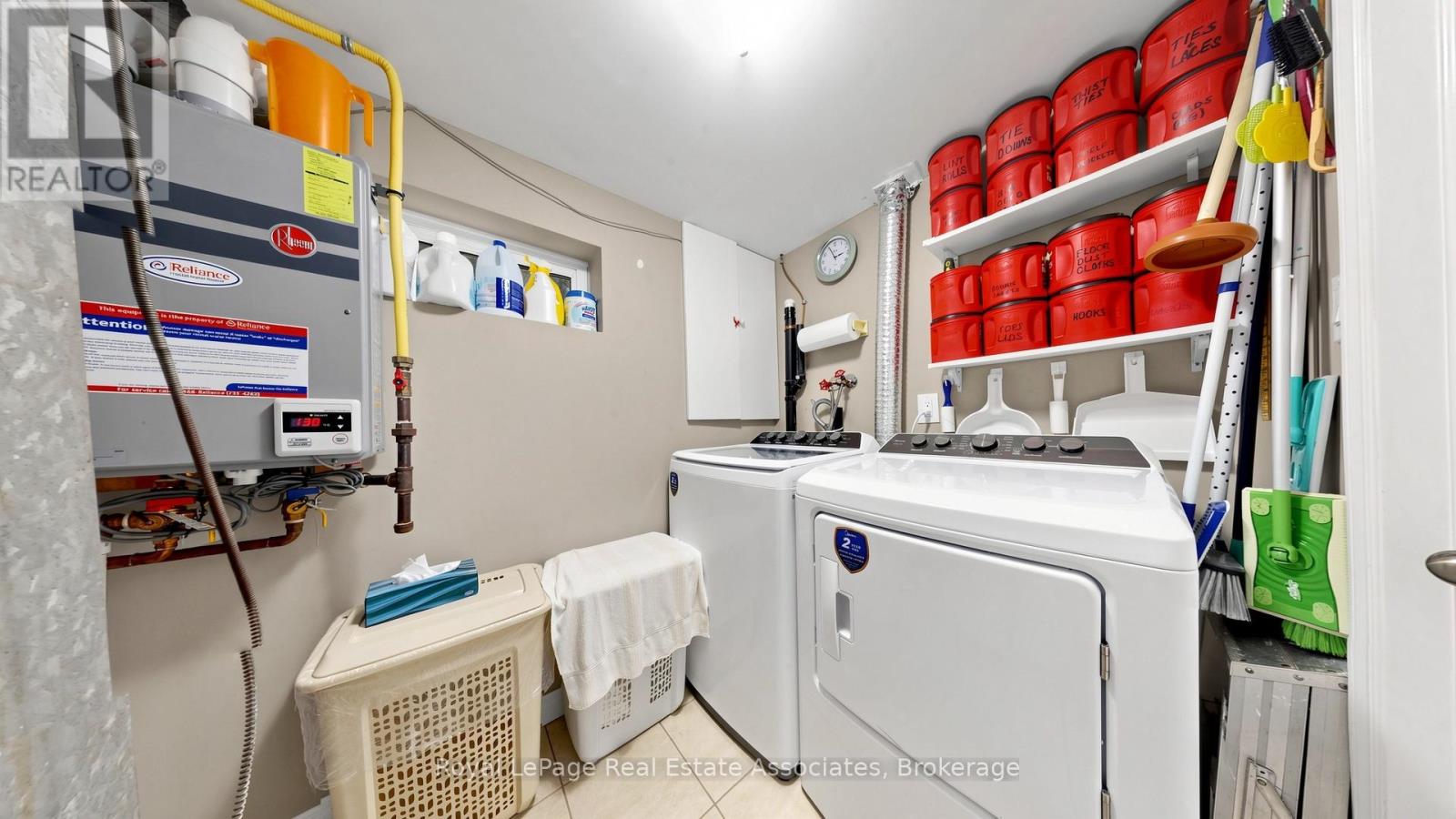 71 ADDINGTON CRESCENT - 42