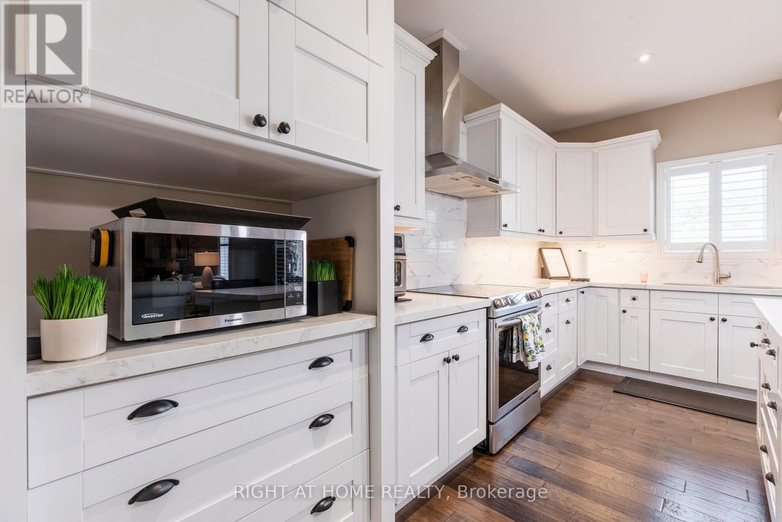 6 BLUENOSE DRIVE - 13