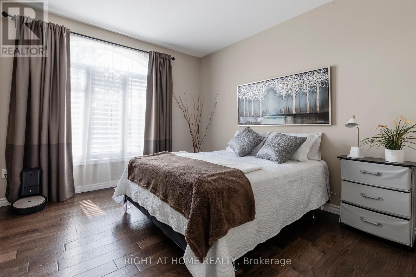 6 BLUENOSE DRIVE - 24