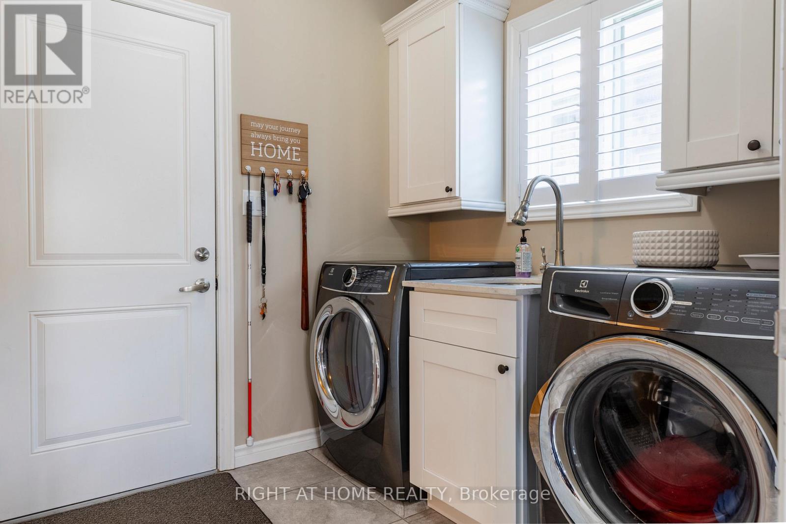 6 BLUENOSE DRIVE - 30
