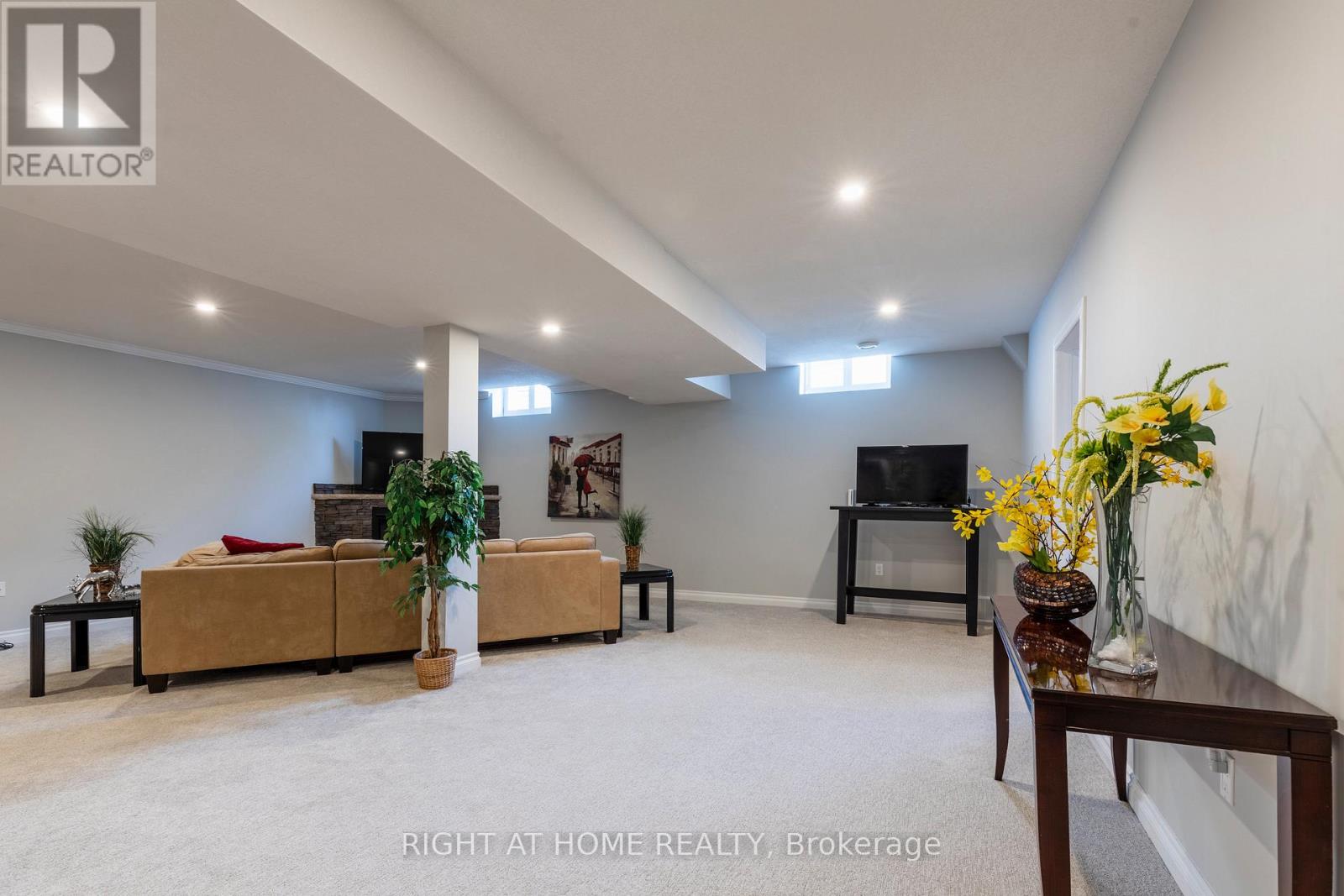 6 BLUENOSE DRIVE - 34