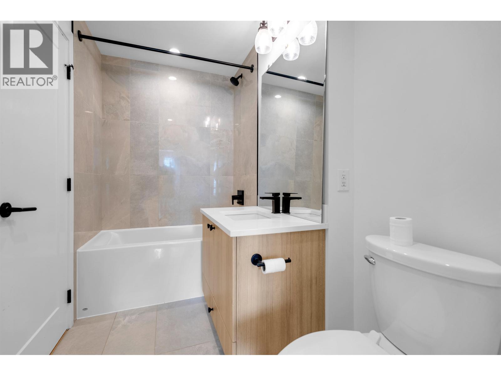 504 22265 DEWDNEY TRUNK ROAD, Maple Ridge