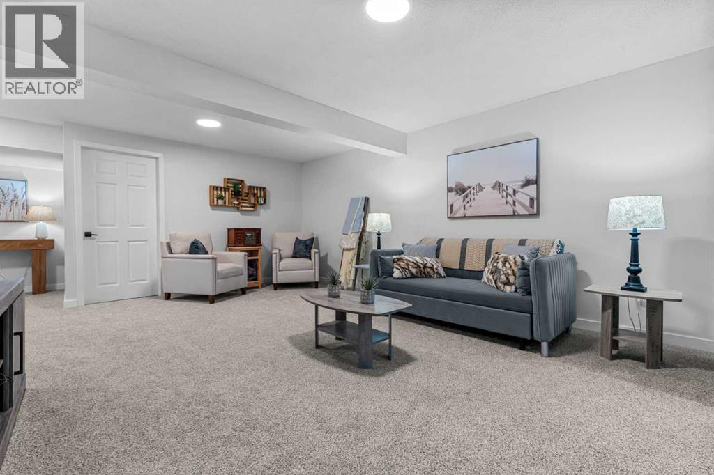 37 Legacy Glen Point SE - 41