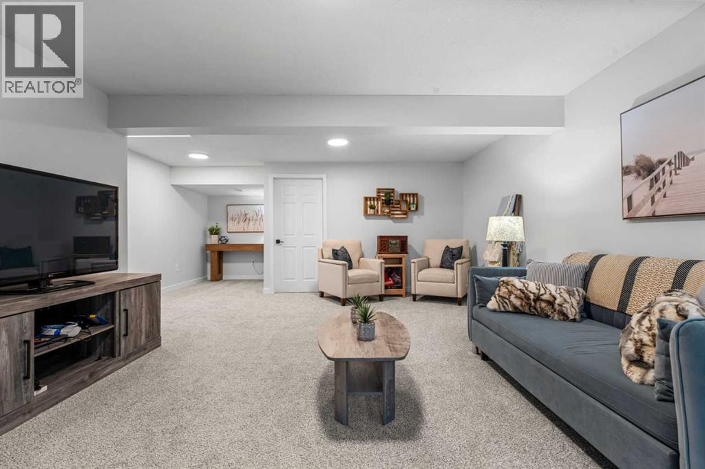 37 Legacy Glen Point SE - 40
