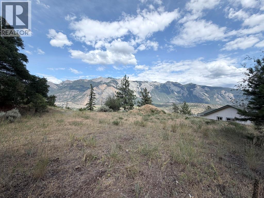 825 COLUMBIA Street, Lillooet