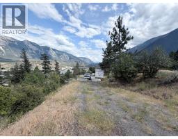 825 Columbia Street, Lillooet, BC V0K1V0 Photo 8