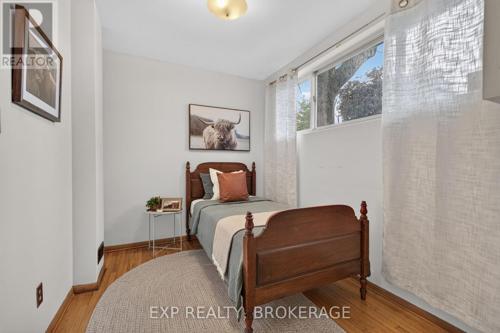 11 PEMBER PLACE - 25