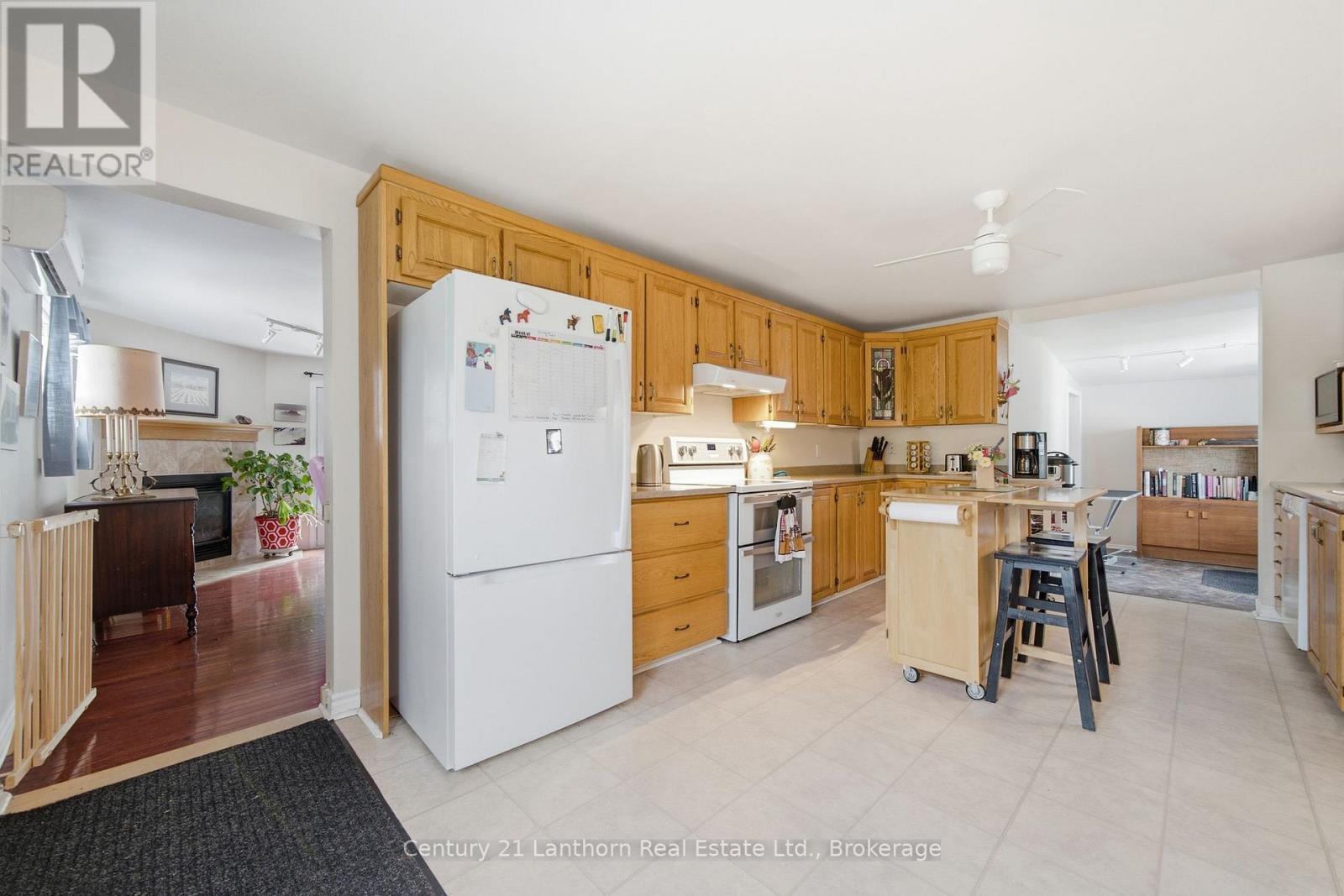 89 GORDON STREET - 11