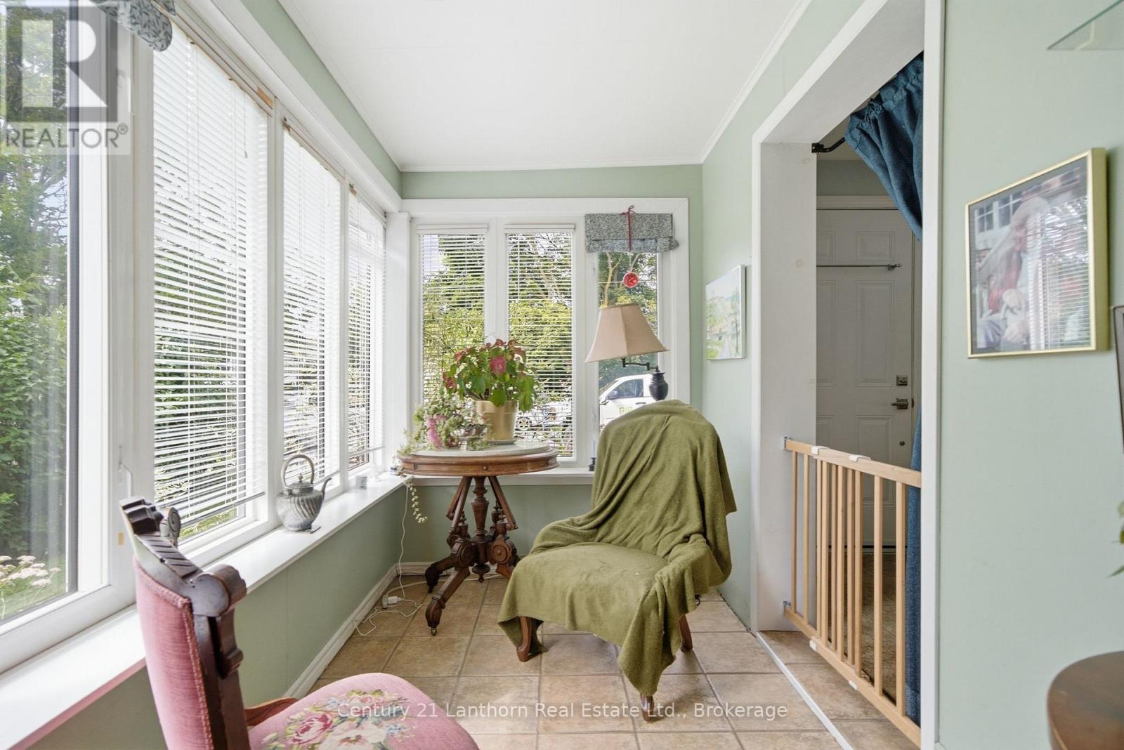 89 GORDON STREET - 33