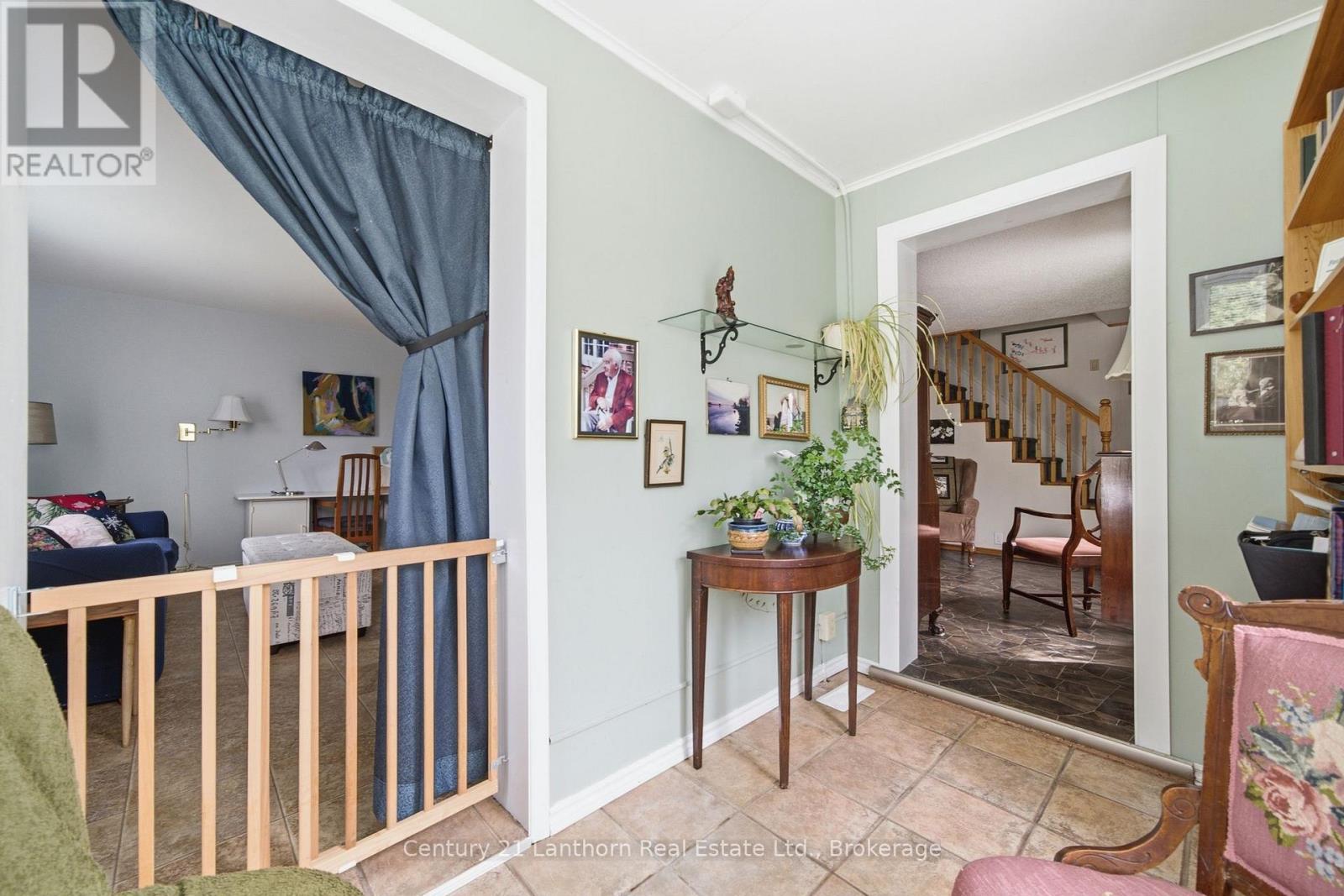 89 GORDON STREET - 34