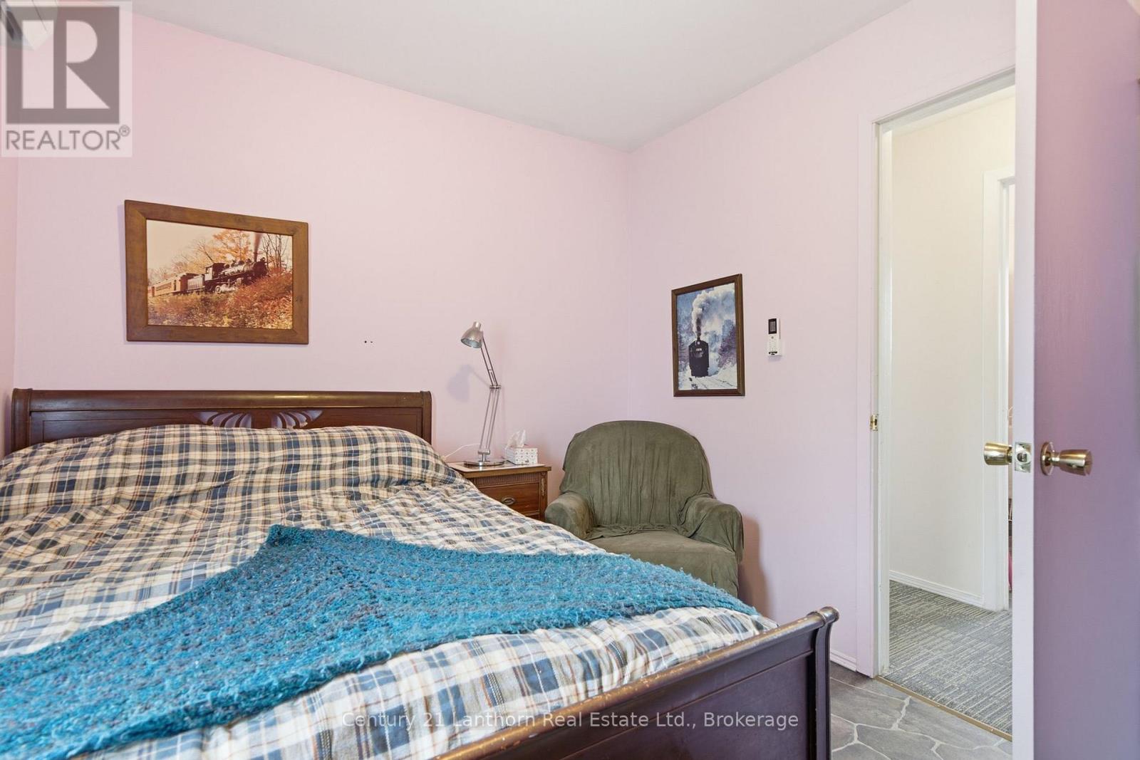 89 GORDON STREET - 40