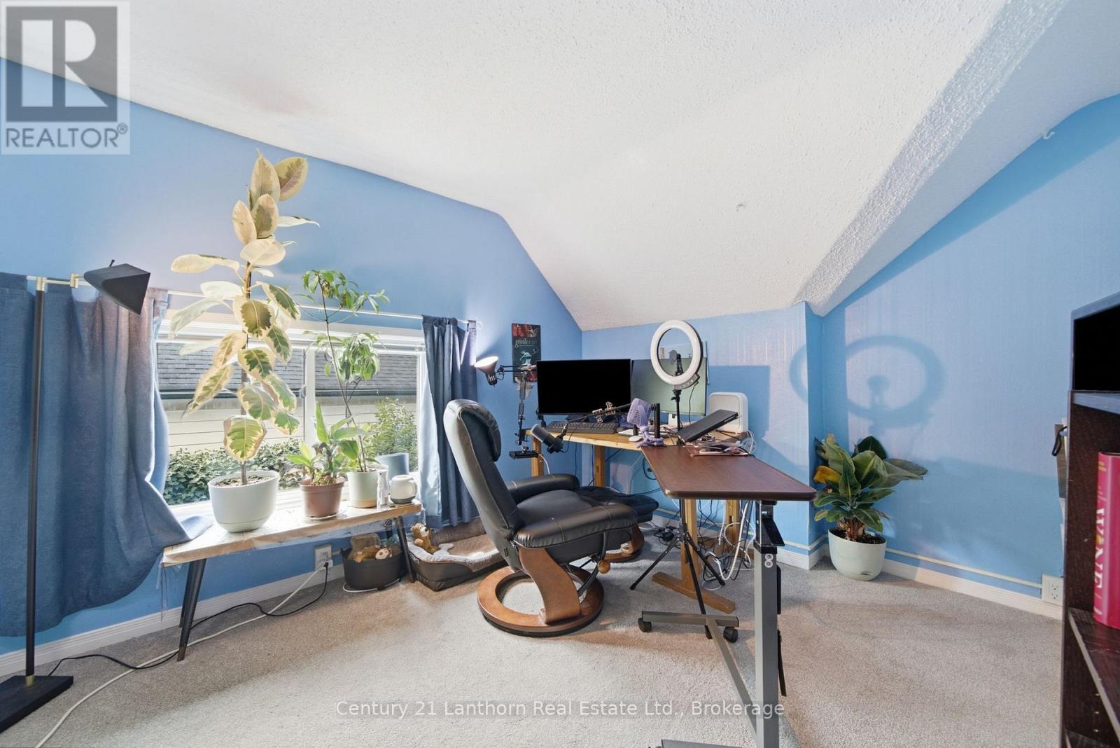 89 GORDON STREET - 42