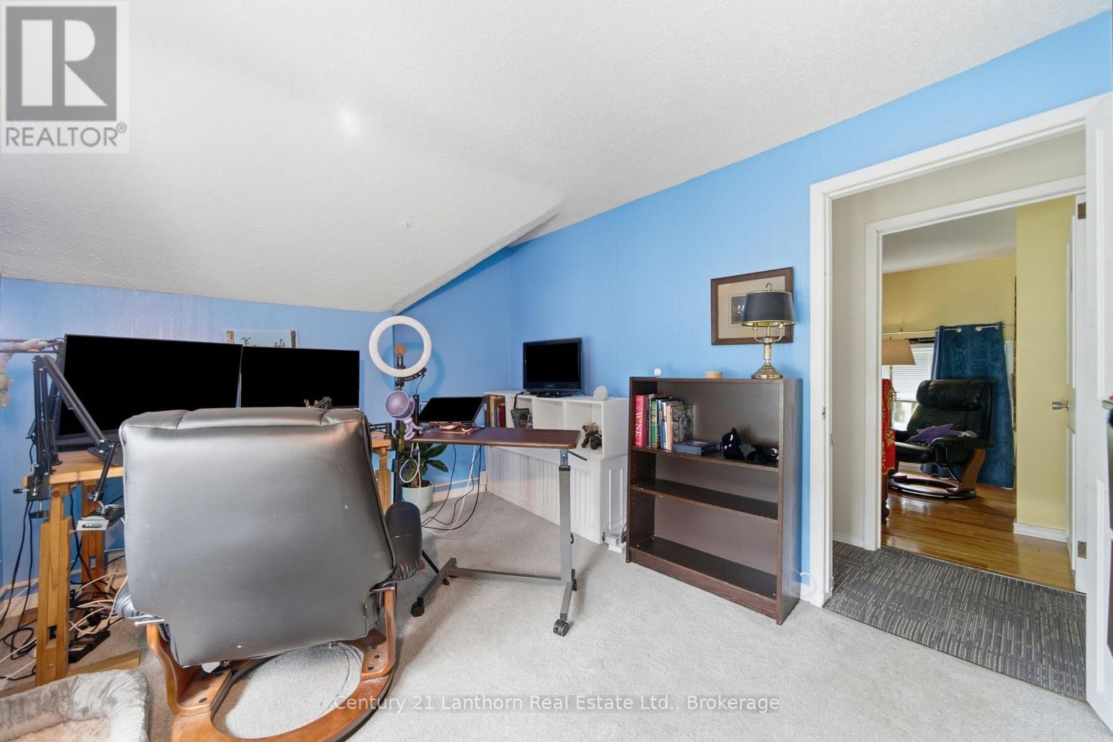 89 GORDON STREET - 43