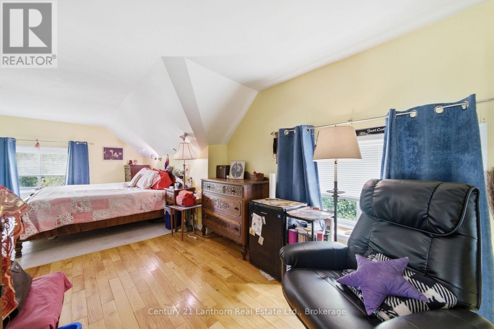 89 GORDON STREET - 44