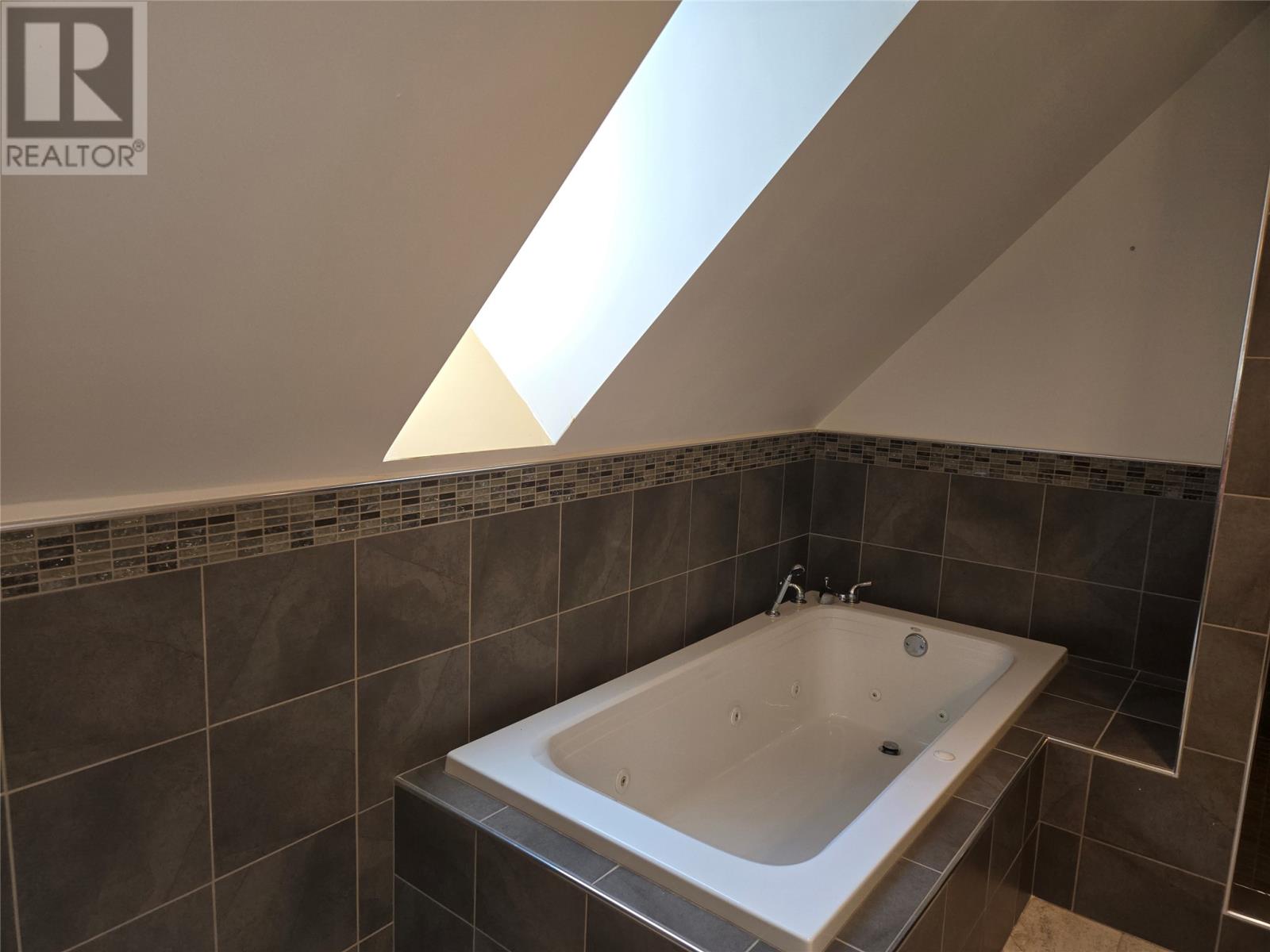 2 Regatta Drive - Image 26