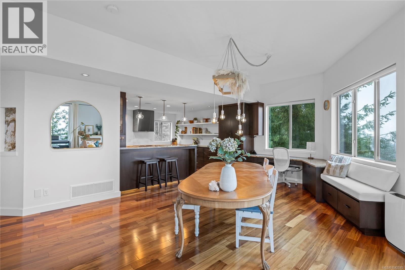 340 Summit Dr - 16