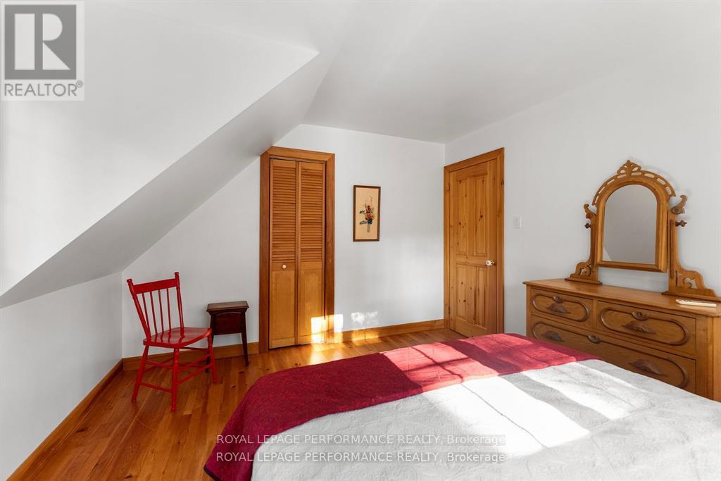 82 ROSEBRUGH ROAD - 26