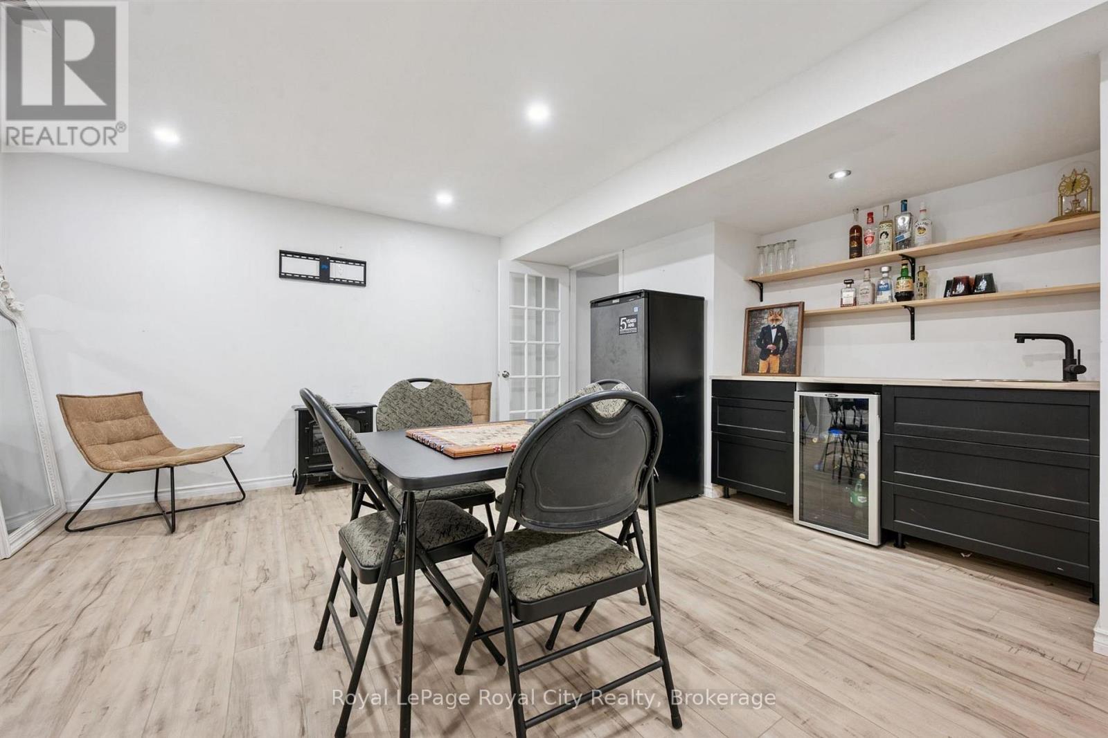 4 POPHAM DRIVE - 23