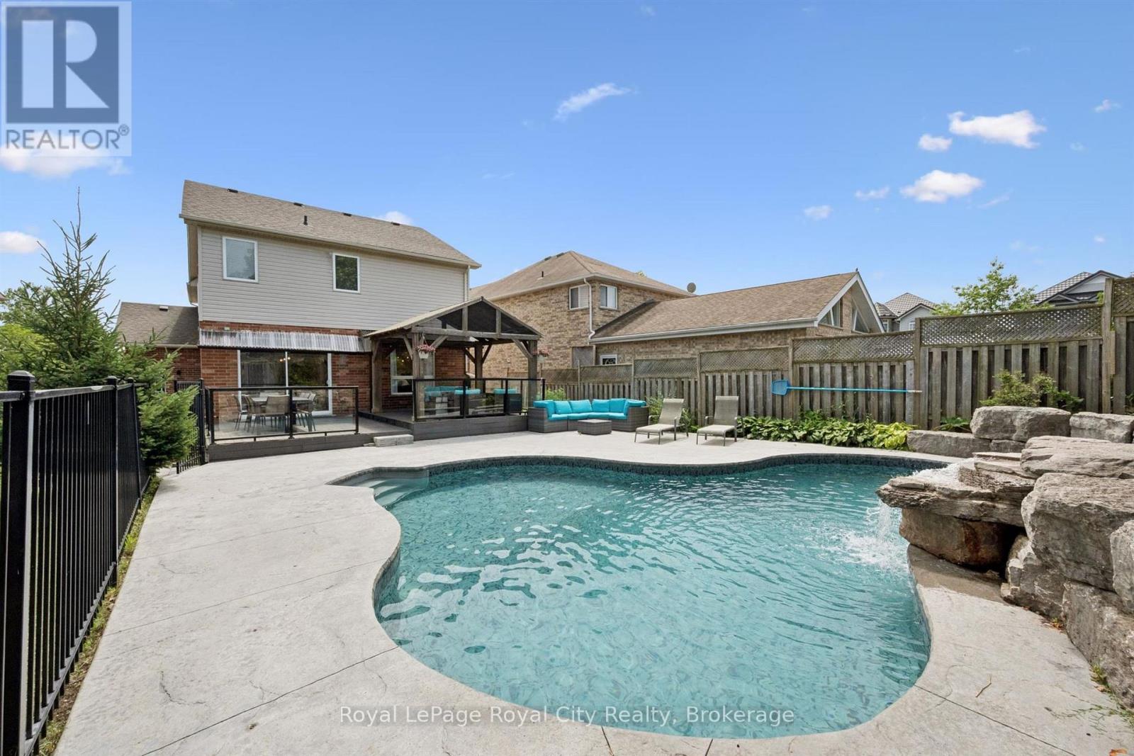 4 POPHAM DRIVE - 26