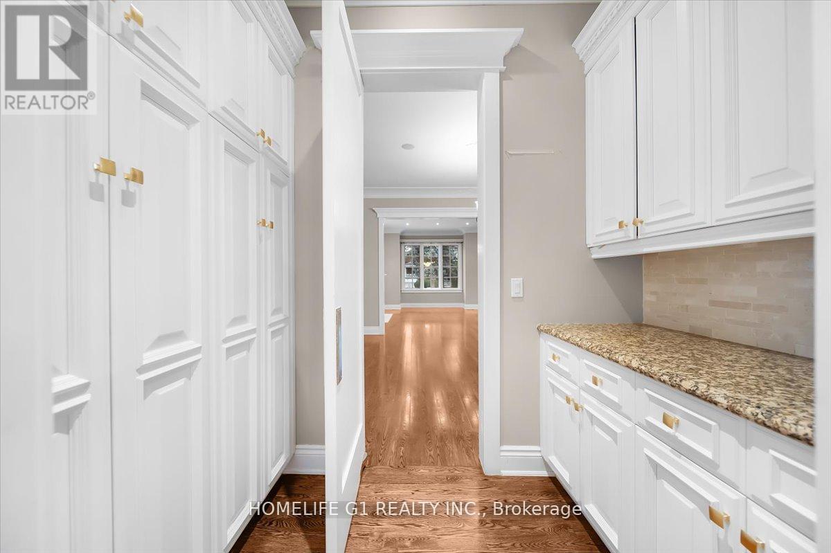 210 ST LEONARDS AVENUE - 18
