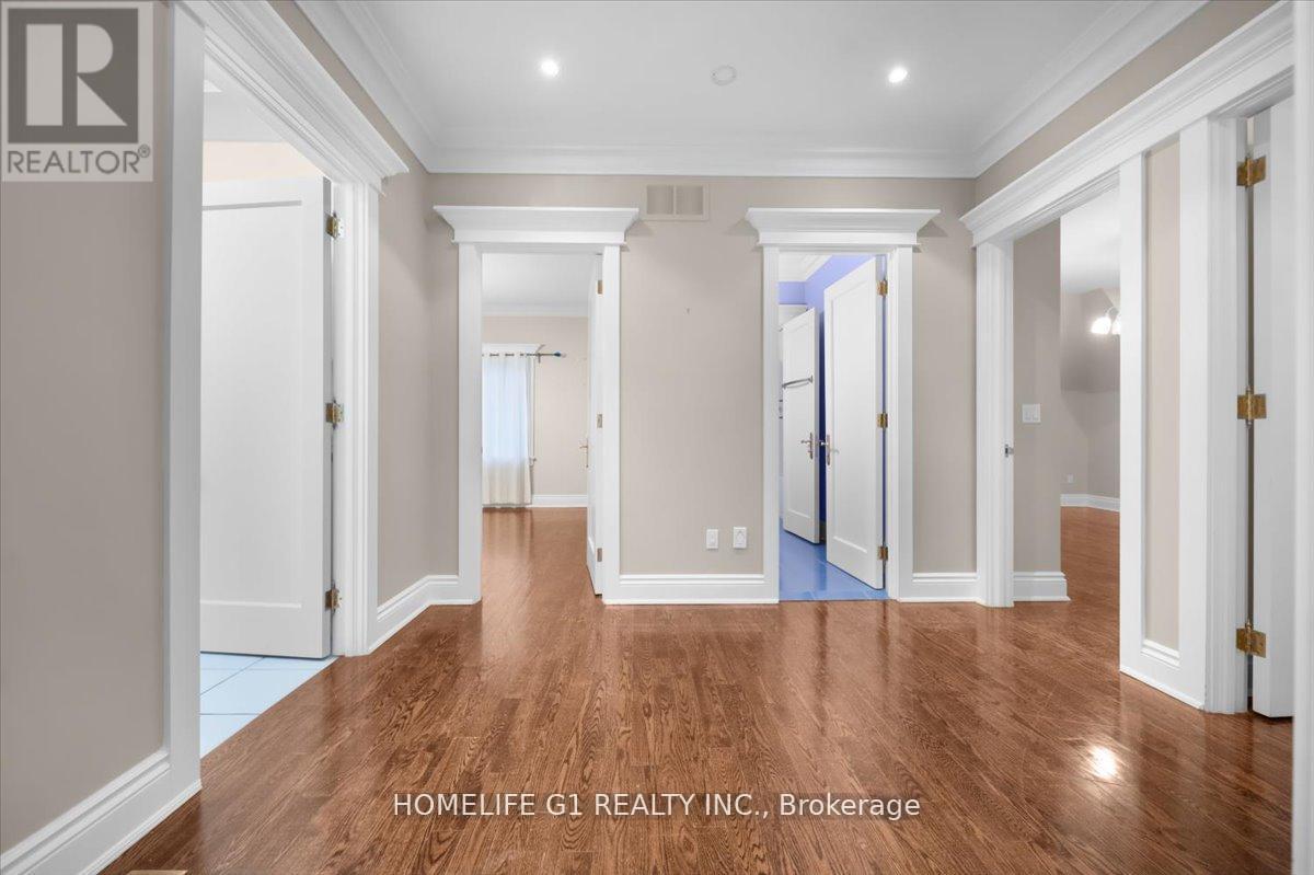 210 ST LEONARDS AVENUE - 26