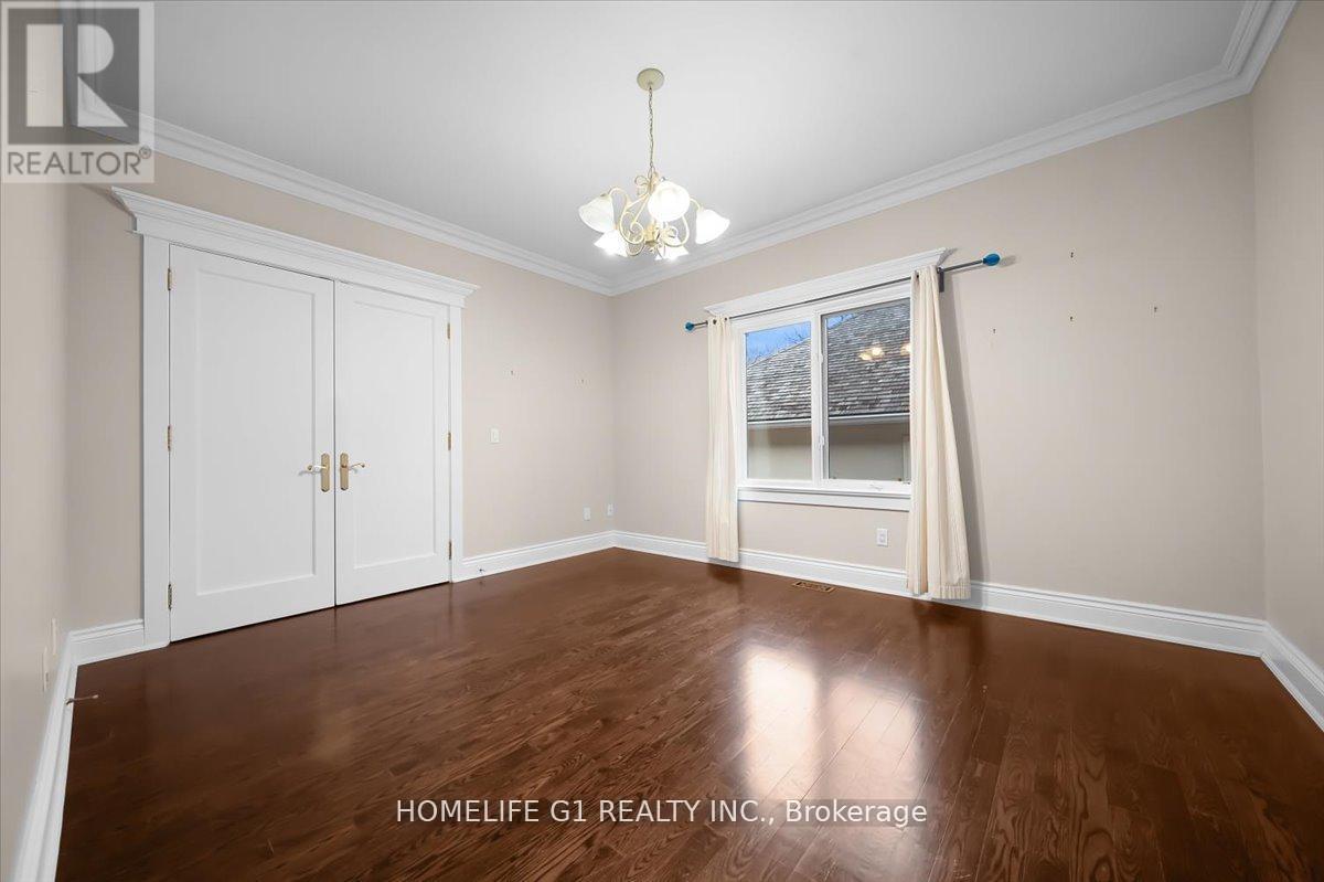 210 ST LEONARDS AVENUE - 27