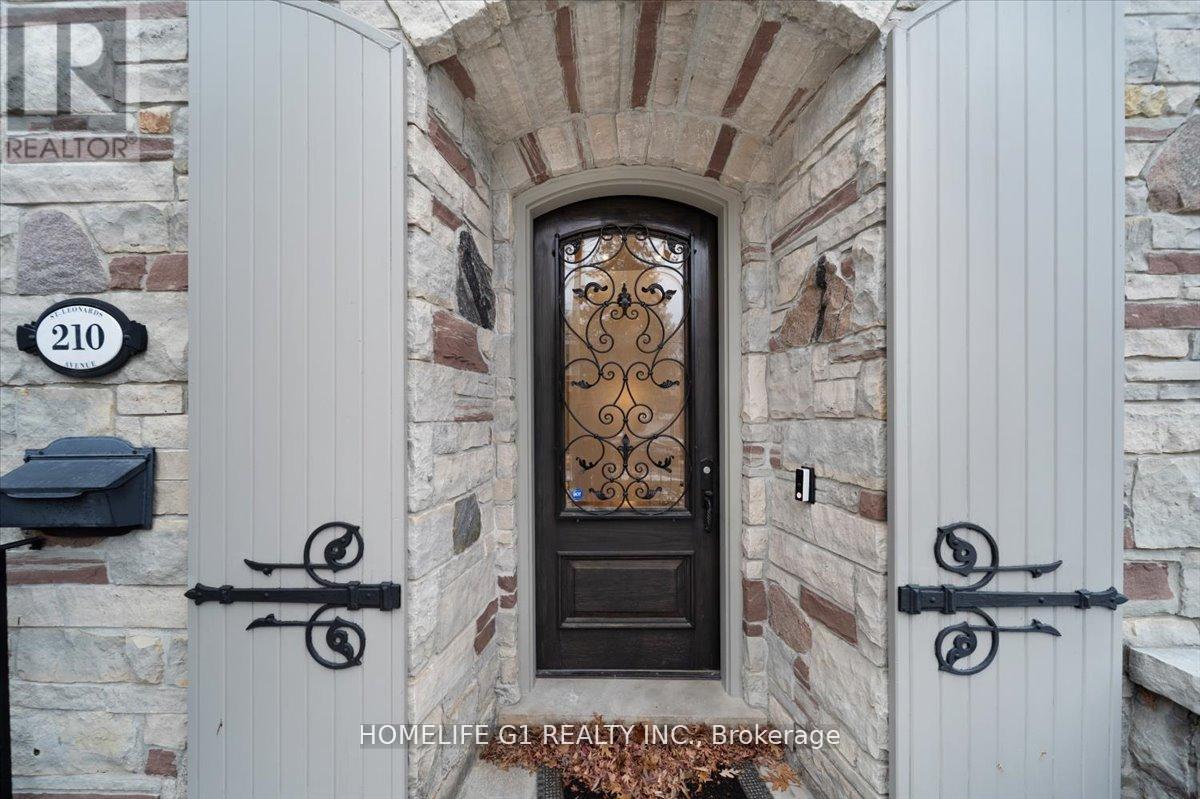 210 ST LEONARDS AVENUE - 3