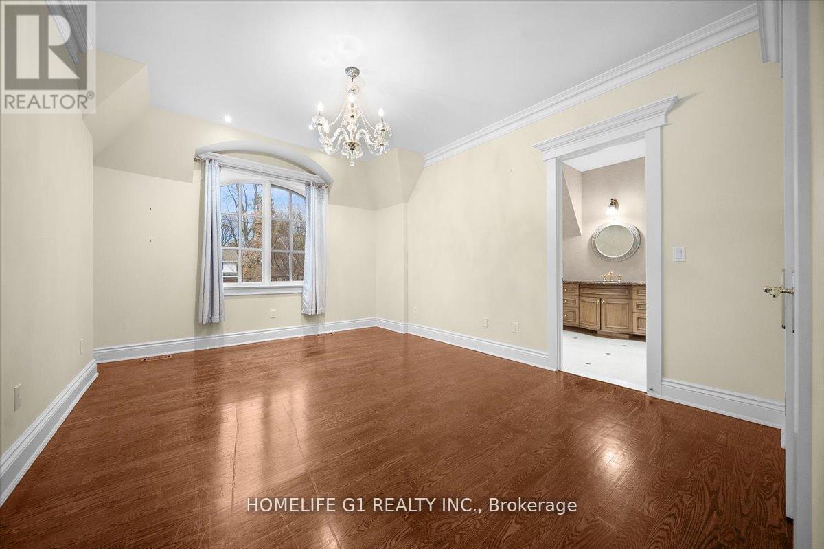 210 ST LEONARDS AVENUE - 33