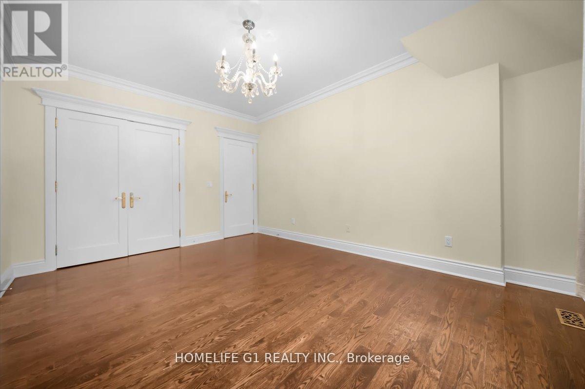 210 ST LEONARDS AVENUE - 34