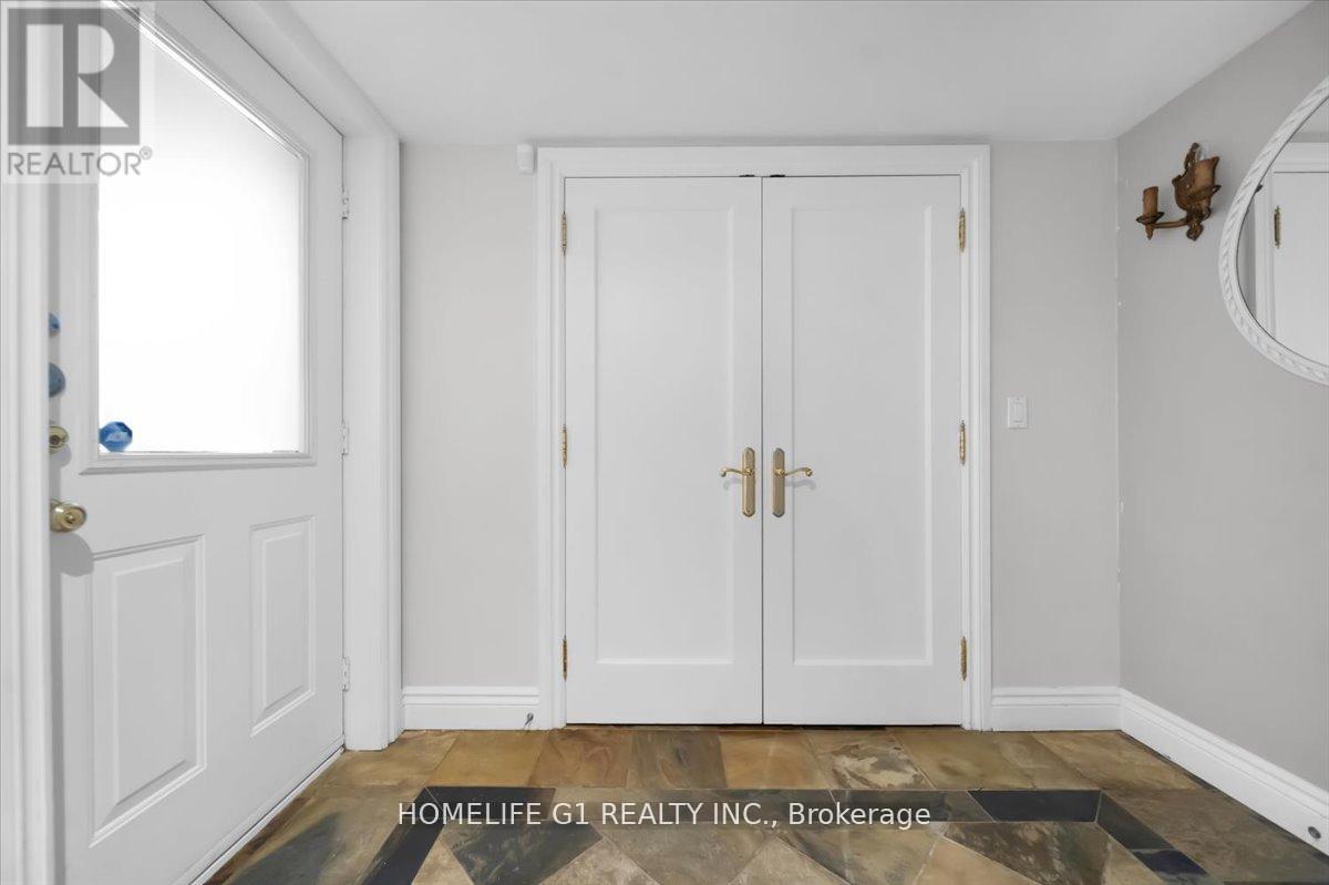 210 ST LEONARDS AVENUE - 37
