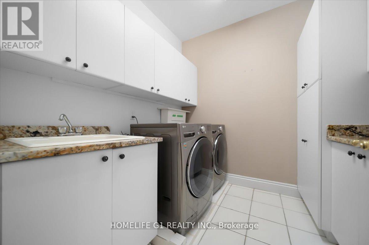 210 ST LEONARDS AVENUE - 38