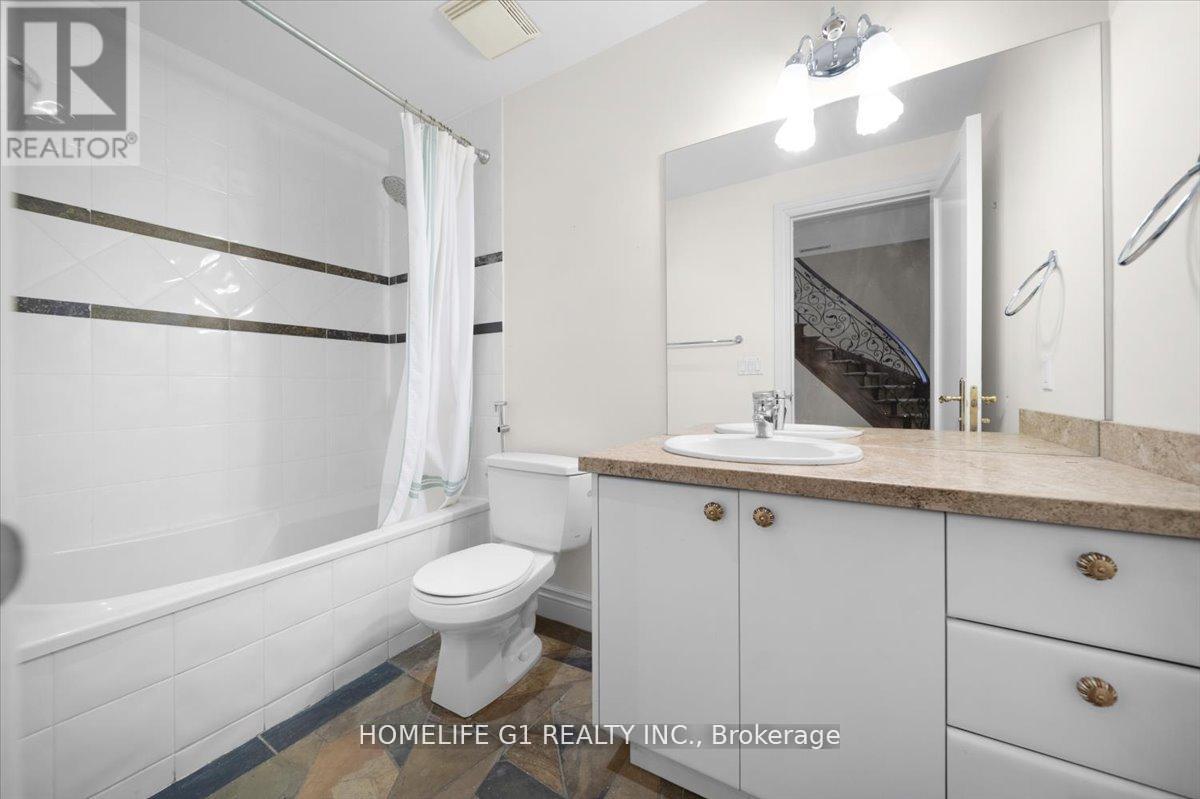 210 ST LEONARDS AVENUE - 45