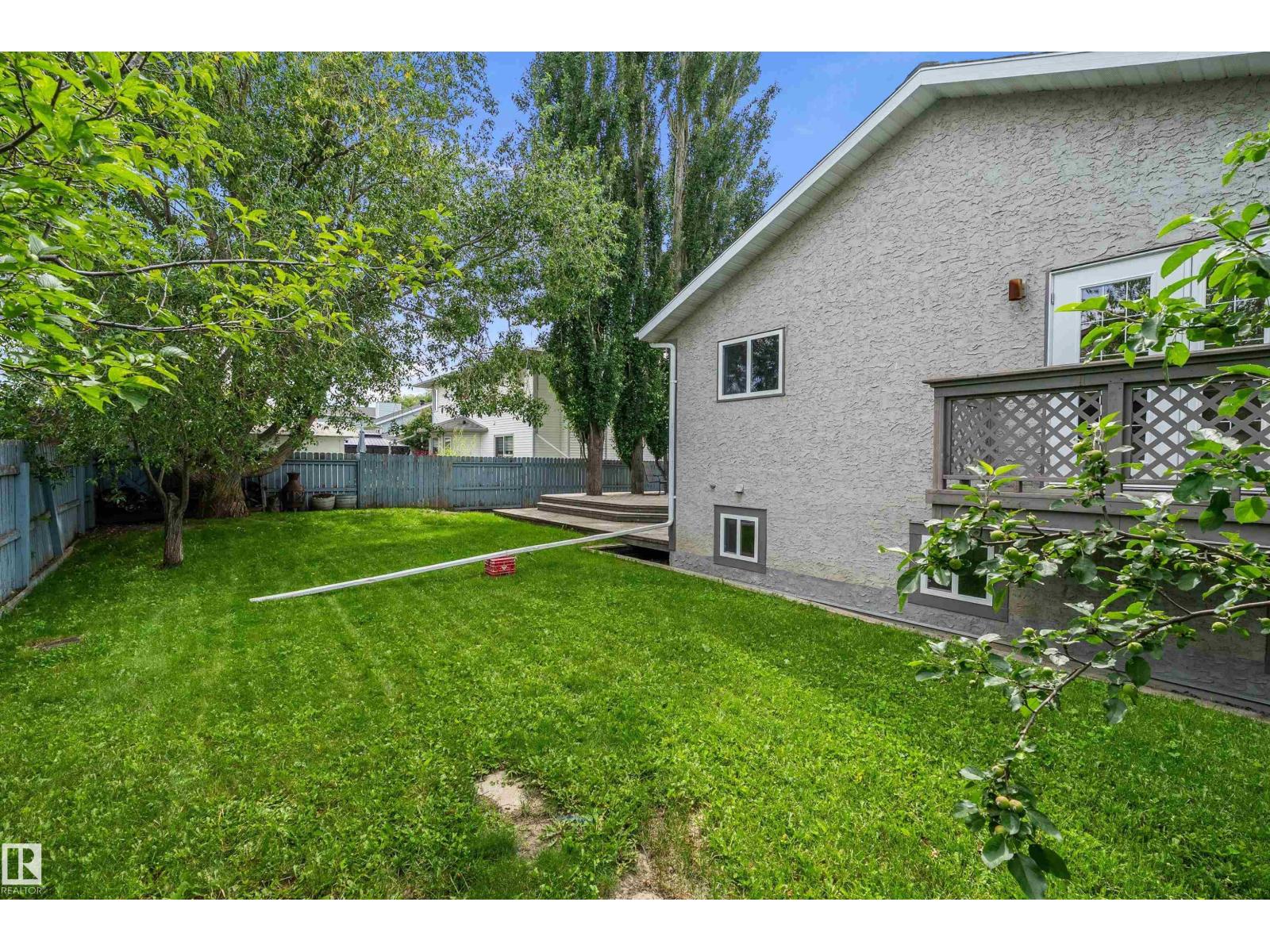 5609 58 ST - 54