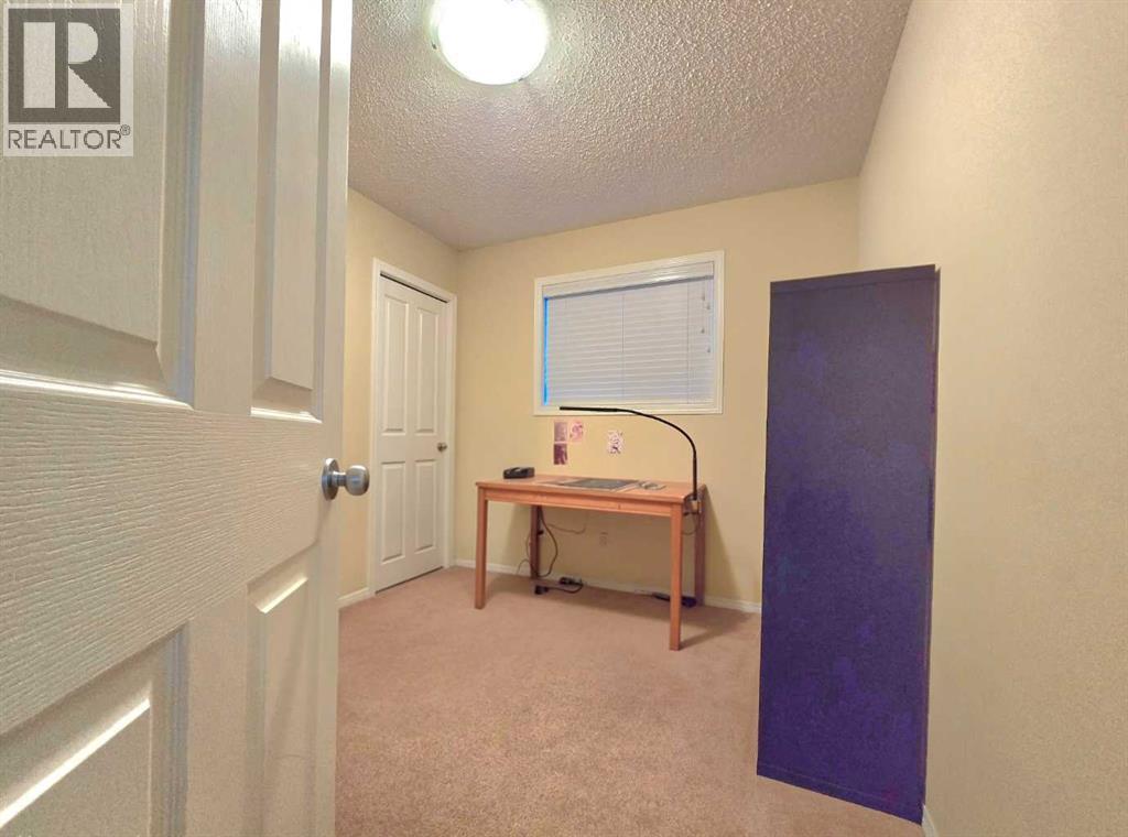 13 Tuscany Ridge Mews NW - 17