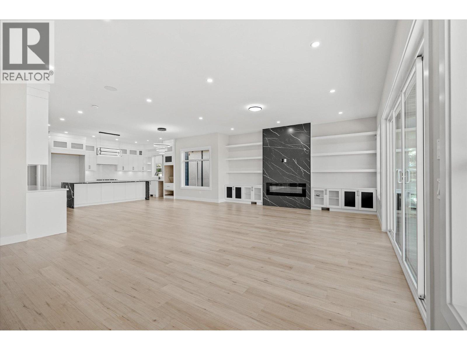 528 Hawes Court - 9