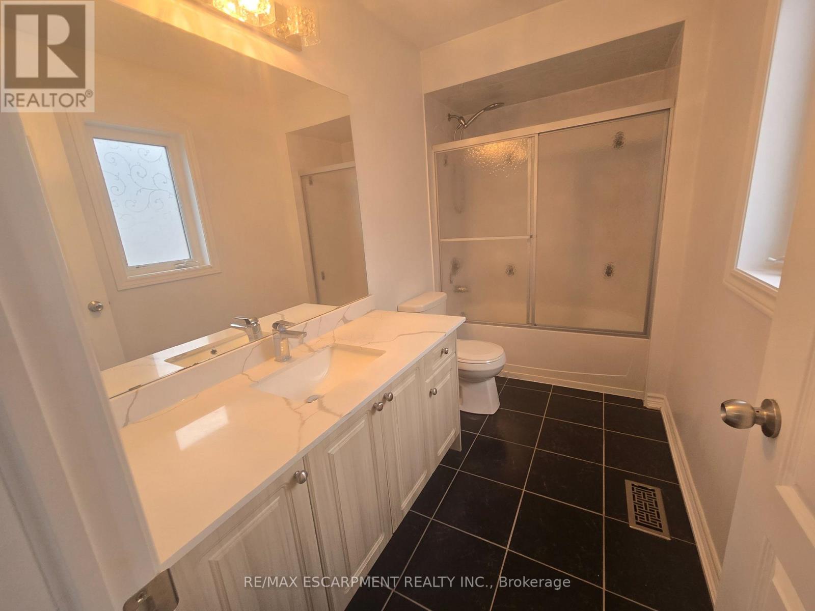 175 GOLD PARK GATE - 25