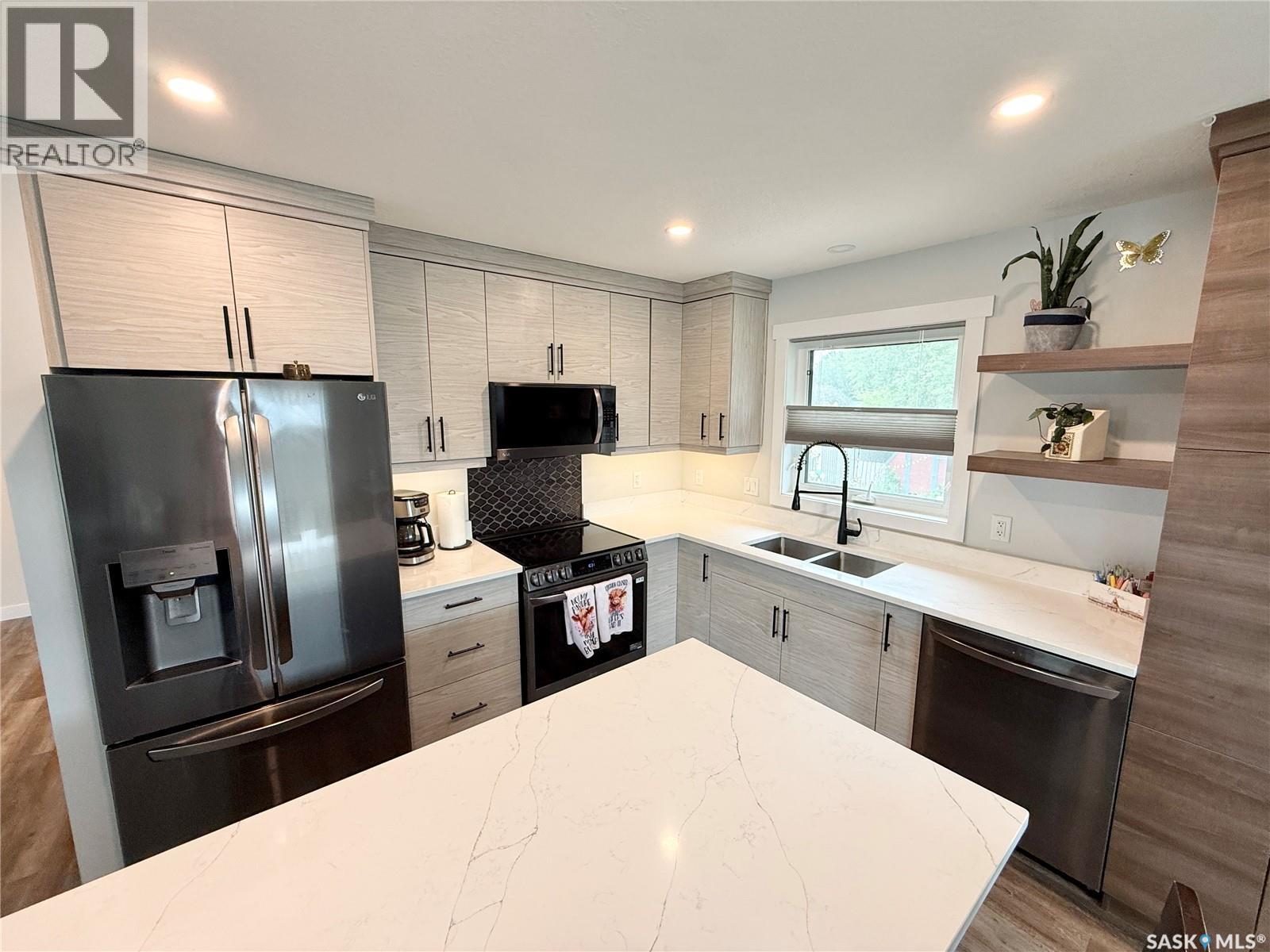 44 Mitchell CRESCENT - 11
