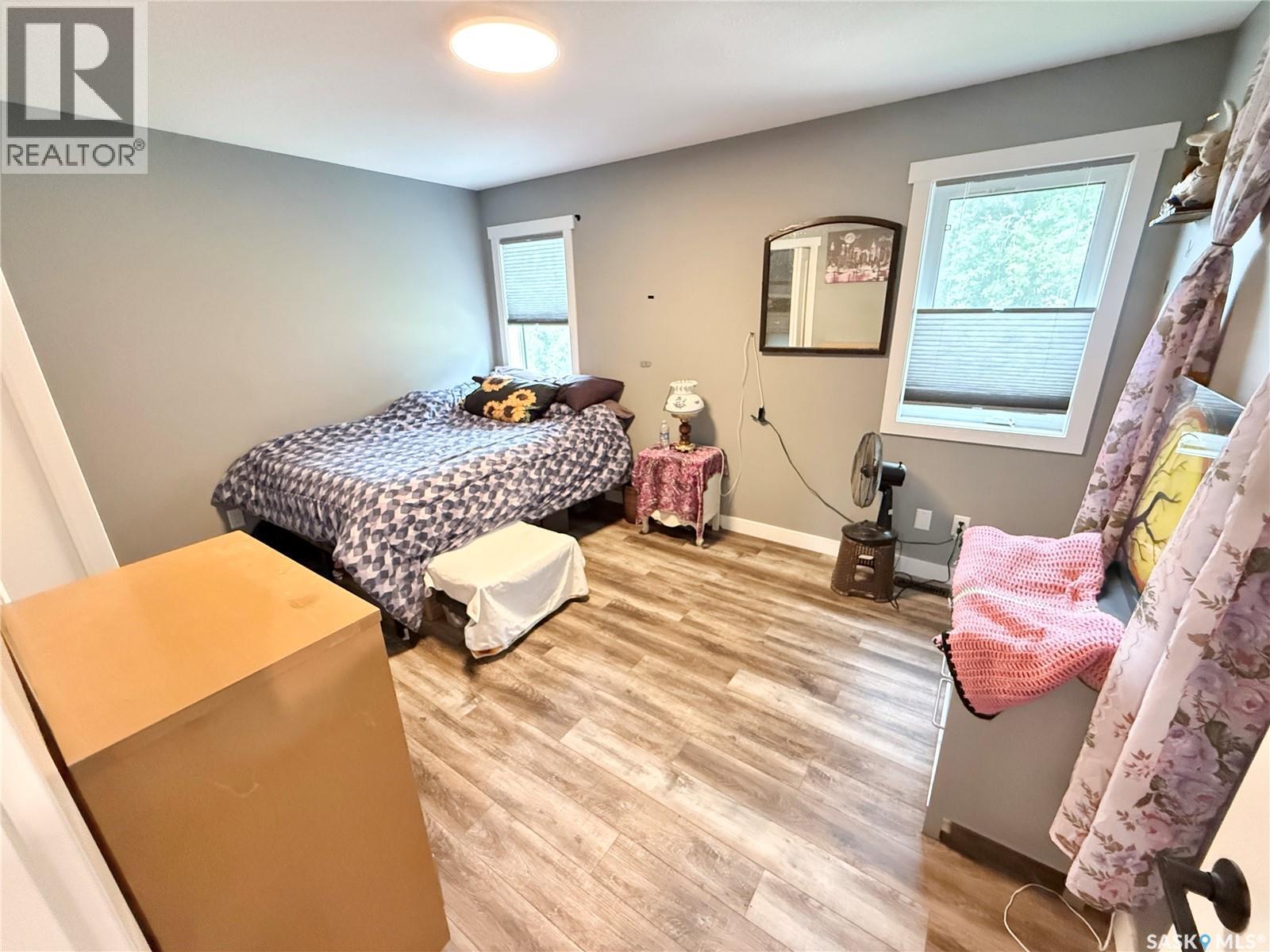 44 Mitchell CRESCENT - 12