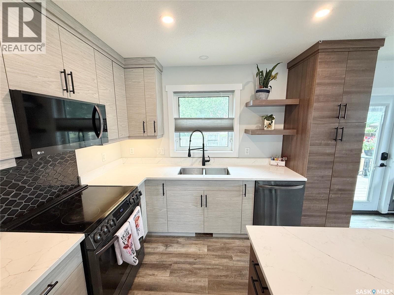 44 Mitchell CRESCENT - 8
